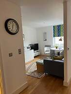 Stylish Studio Flat Near Central London