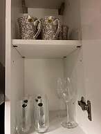 Stylish Studio Flat Near Central London