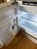 Stylish Studio Flat Near Central London