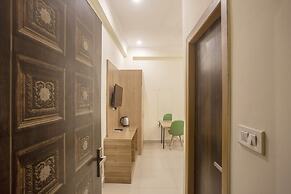 Hotel Lemon Suites & Banquet Noida Sector 62