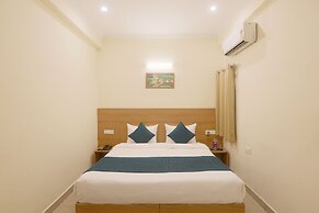 Hotel Lemon Suites & Banquet Noida Sector 62