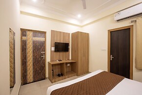 Hotel Lemon Suites & Banquet Noida Sector 62