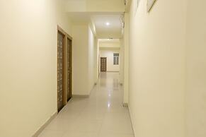 Hotel Lemon Suites & Banquet Noida Sector 62