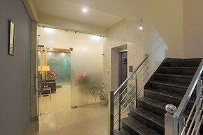 Hotel Lemon Suites & Banquet Noida Sector 62