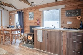 The Lodge - 1 Bedroom - Freshwest Beach Retreat