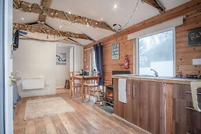 The Lodge - 1 Bedroom - Freshwest Beach Retreat