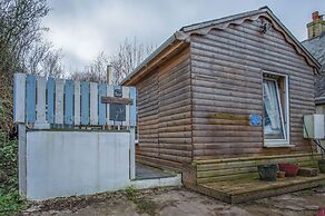 The Lodge - 1 Bedroom - Freshwest Beach Retreat