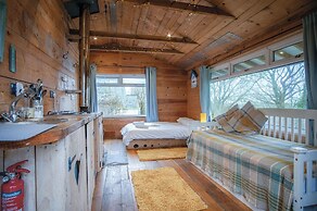 The Hygge Hut - 1 Bed - Freshwest Beach Retreat