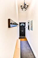 Boutique Apartment on Kings Road