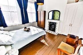 Boutique Apartment on Kings Road