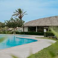 HOP Odaiba Exclusiva Laguna y Playa en Chincha