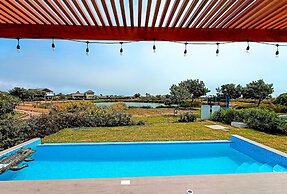 HOP Odaiba Exclusiva Laguna y Playa en Chincha