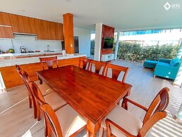 HOP Odaiba Exclusiva Laguna y Playa en Chincha