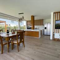 HOP Odaiba Exclusiva Laguna y Playa en Chincha