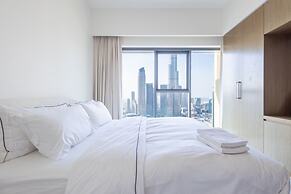 SuperHost - Sleek 2BR Burj Royale Apt Close to Burj Khalifa