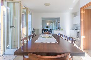 Sunny Varenna Apartment