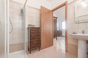 Sunny Varenna Apartment