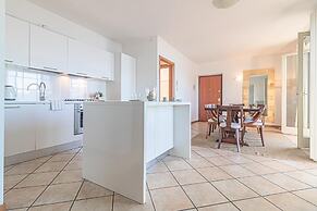 Sunny Varenna Apartment