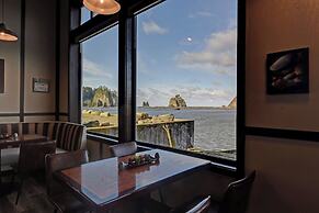 Quileute Oceanside Resort