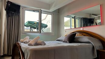 Rooftop Loft With Jacuzzi