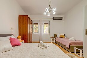 Happy Home - Rental Residence