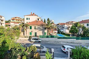 Happy Home - Rental Residence