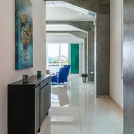Luxurious Yacht View Apt w Balcony at Famous Handelskade