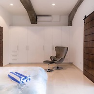 Luxurious Yacht View Apt w Balcony at Famous Handelskade