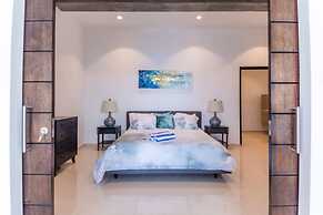 Luxurious Yacht View Apt w Balcony at Famous Handelskade