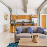 Luxurious Yacht View Apt w Balcony at Famous Handelskade