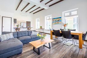 Premium 3BR City Centre Penthouse W Stunning City View