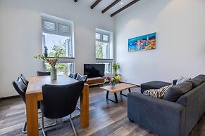 Premium 3BR City Centre Penthouse W Stunning City View