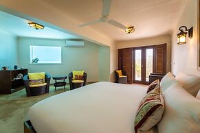 Cliff Villa - Award Winning Luxury Retreat