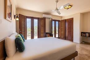 Cliff Villa - Award Winning Luxury Retreat