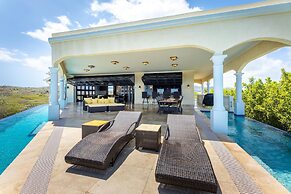 Cliff Villa - Award Winning Luxury Retreat