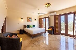 Cliff Villa - Award Winning Luxury Retreat