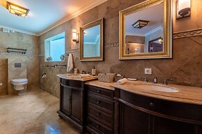 Cliff Villa - Award Winning Luxury Retreat