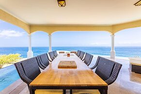 Cliff Villa - Award Winning Luxury Retreat