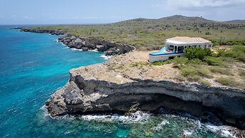 Cliff Villa - Award Winning Luxury Retreat