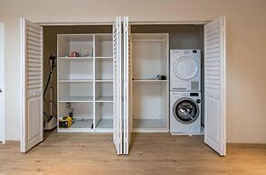 NEW The Yellow House - Renovated Monumental Penthouse