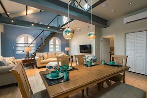 NEW The Yellow House - Renovated Monumental Penthouse