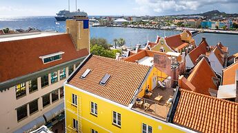 NEW The Yellow House - Renovated Monumental Penthouse