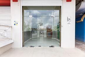 Fabulous Chic Apartment Filled w Natural Light at Famous Handelskade