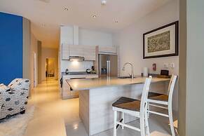 Fabulous Chic Apartment Filled w Natural Light at Famous Handelskade