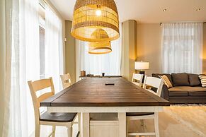 Fabulous Chic Apartment Filled w Natural Light at Famous Handelskade