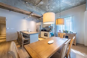 Chic Historic Townhouse in City Centre Willemstad