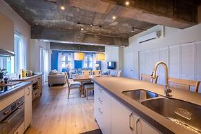 Chic Historic Townhouse in City Centre Willemstad