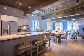 Chic Historic Townhouse in City Centre Willemstad
