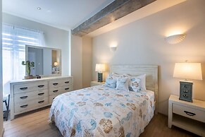 Chic Historic Townhouse in City Centre Willemstad