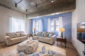 Chic Historic Townhouse in City Centre Willemstad